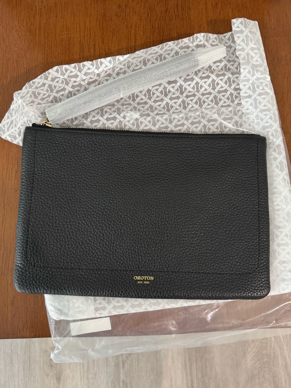 Oroton Black Leather Medium Pouch with Gold Logo